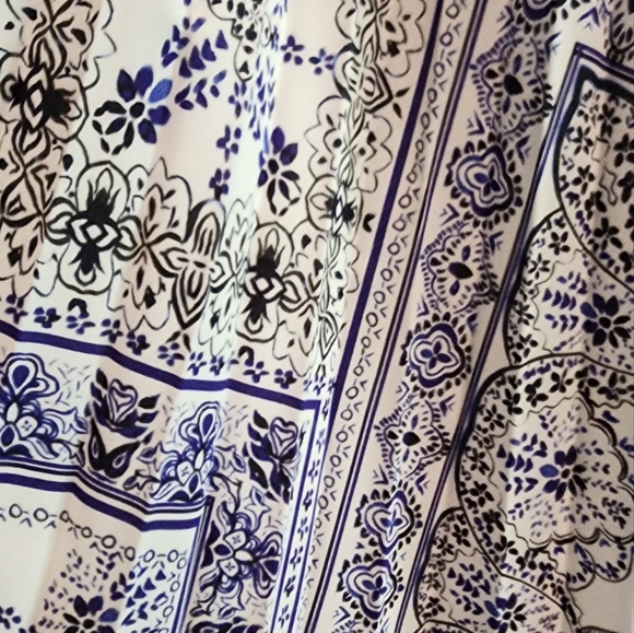 3 for 30 - H&M Blue, White & Black pleated midi skirt, size 2 - Picture 7 of 8